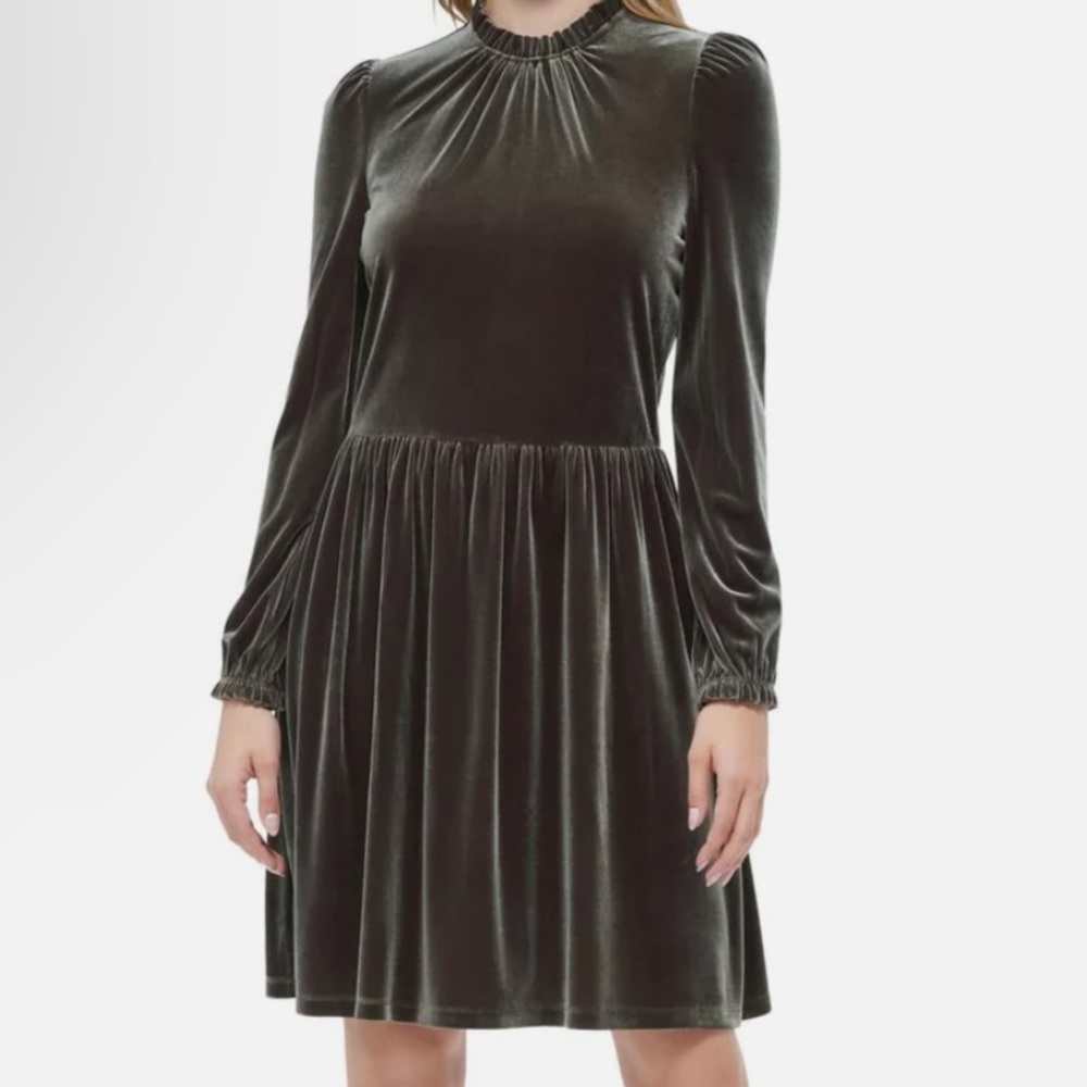 Tommy Hilfiger women’s velvet fit & flare dress in color Moss size 8 NWOT
